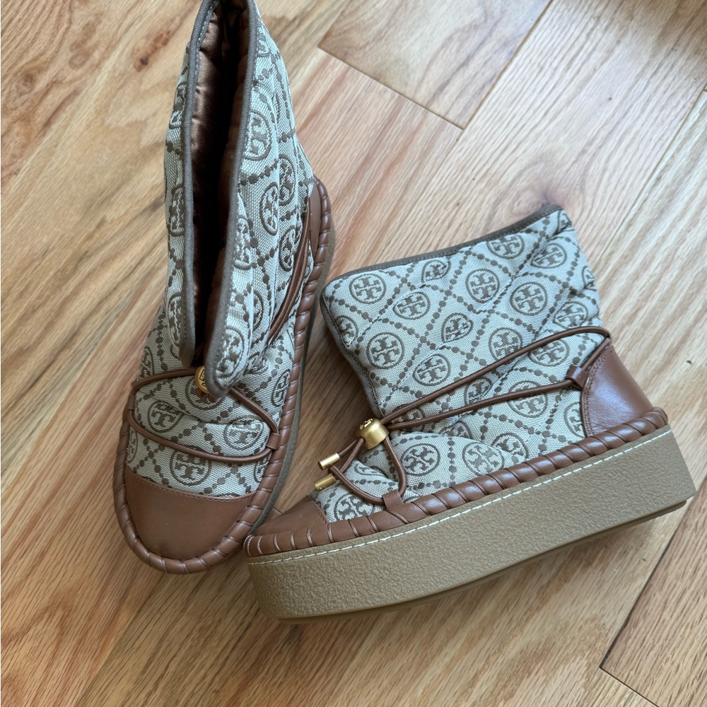 Tory Burch Cream and Brown Ankle slip on Booties with platform. Size 6